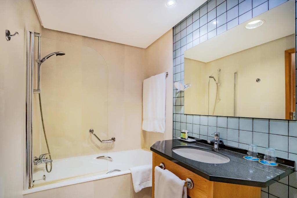 Room, Triple, Terrace, Gran Hotel Victoria 6/6