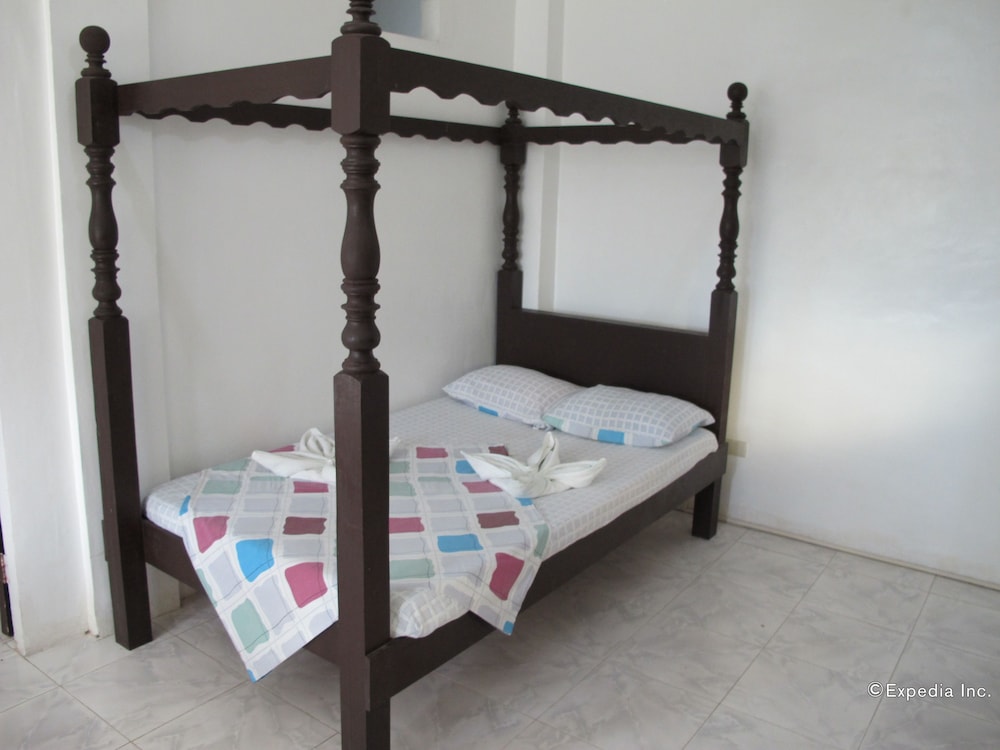 1 BEDROOM, SUITE