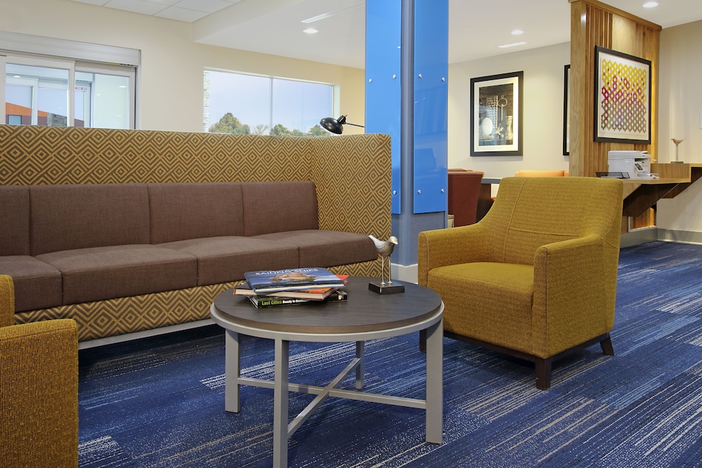 Holiday Inn Express & Suites Lake Charles South Casino Area 39/55
