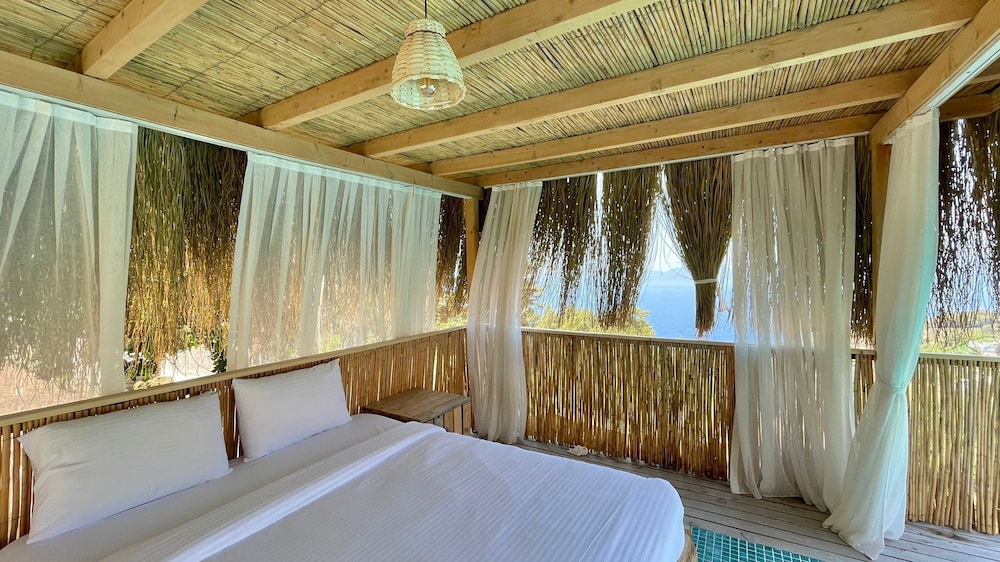 Suite, 2 Queen Beds, Private Pool, Hot Tub