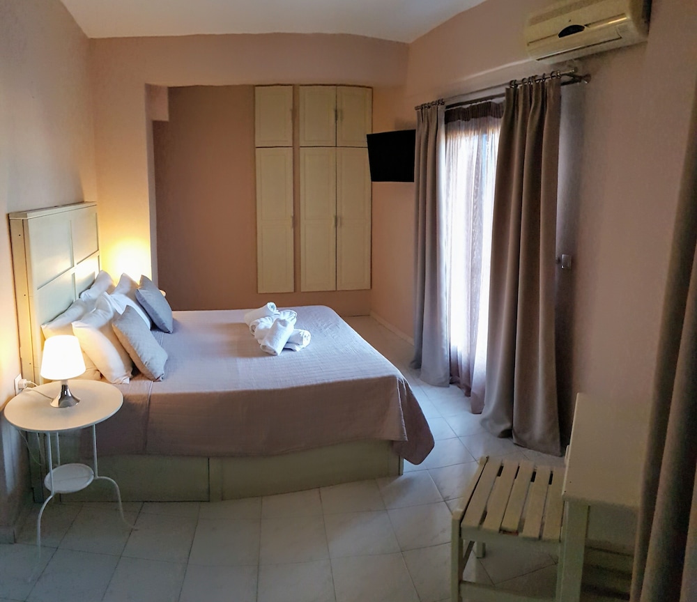 Anemos Hotel 8/59