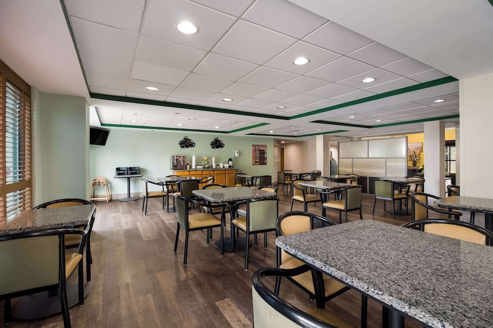 Quality Inn & Suites North Myrtle Beach 47/61