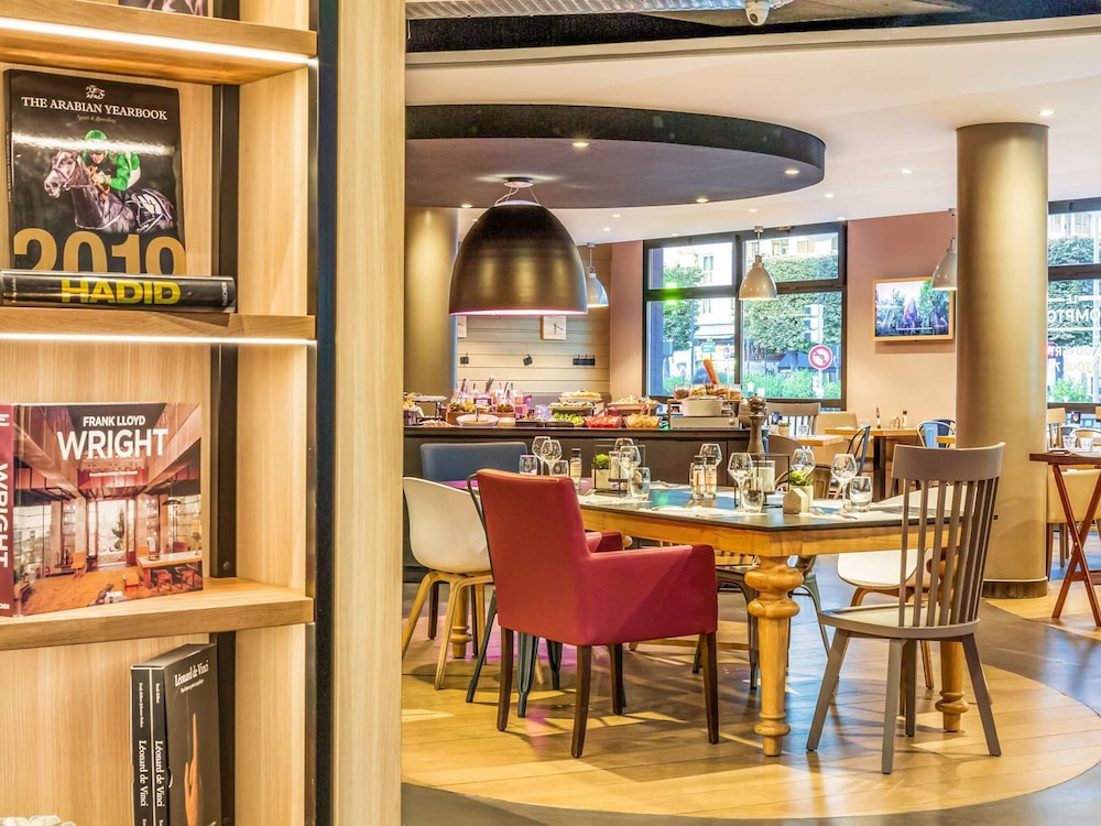 restaurant cafeteria