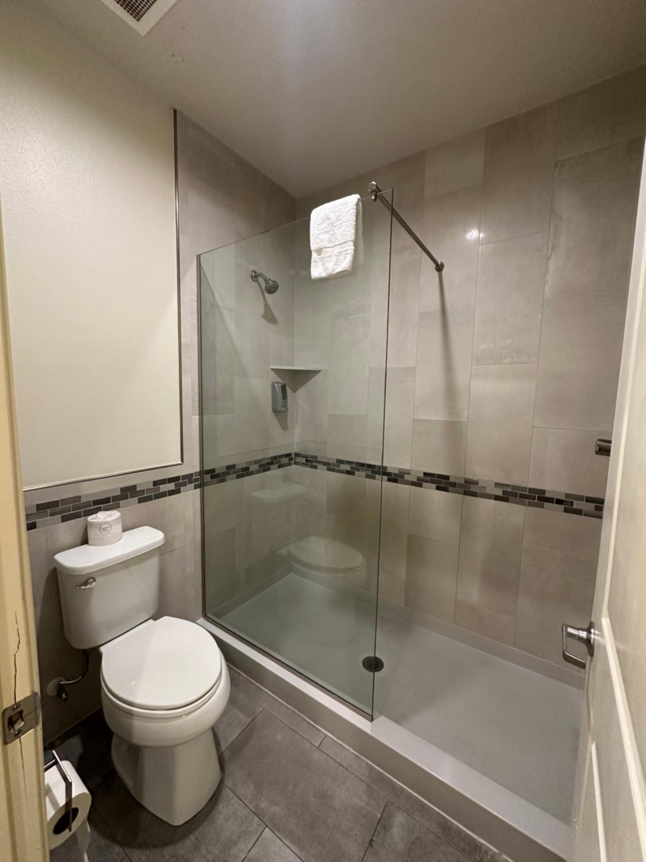 Scottish Inn And Suites 52/53