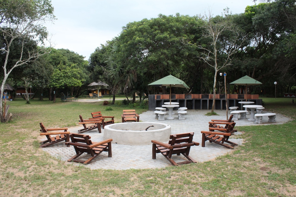 Gooderson Dumazulu Lodge and Traditional Village 32/50