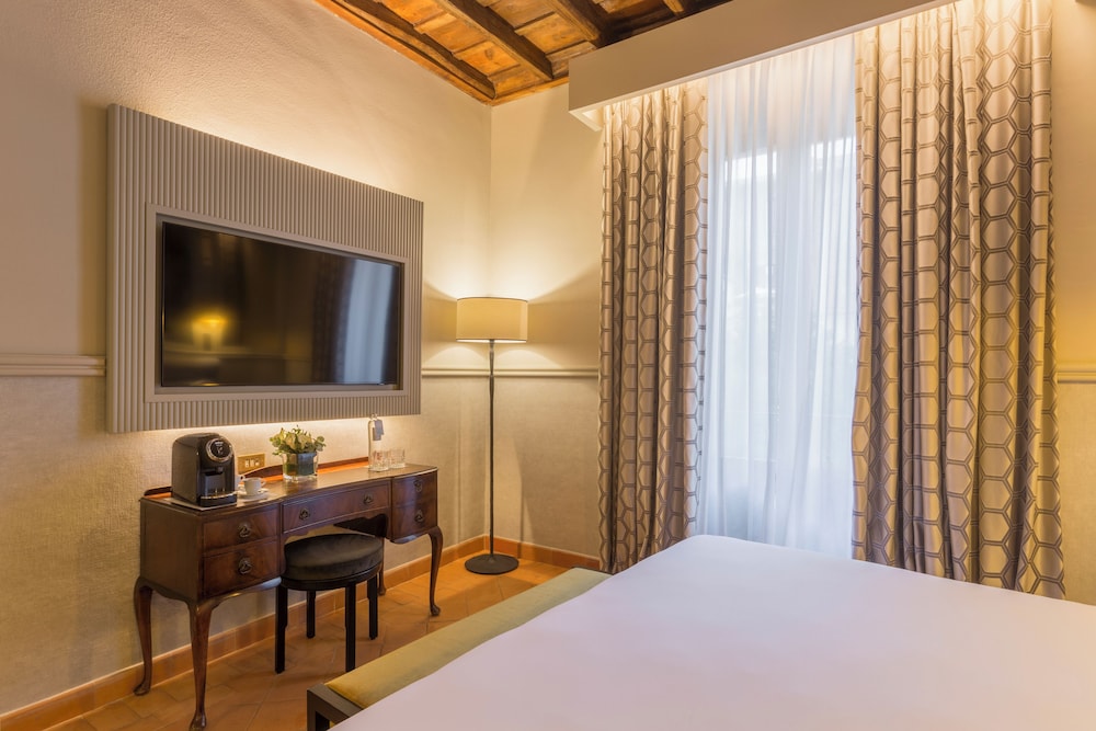 DELUXE, DOUBLE BED