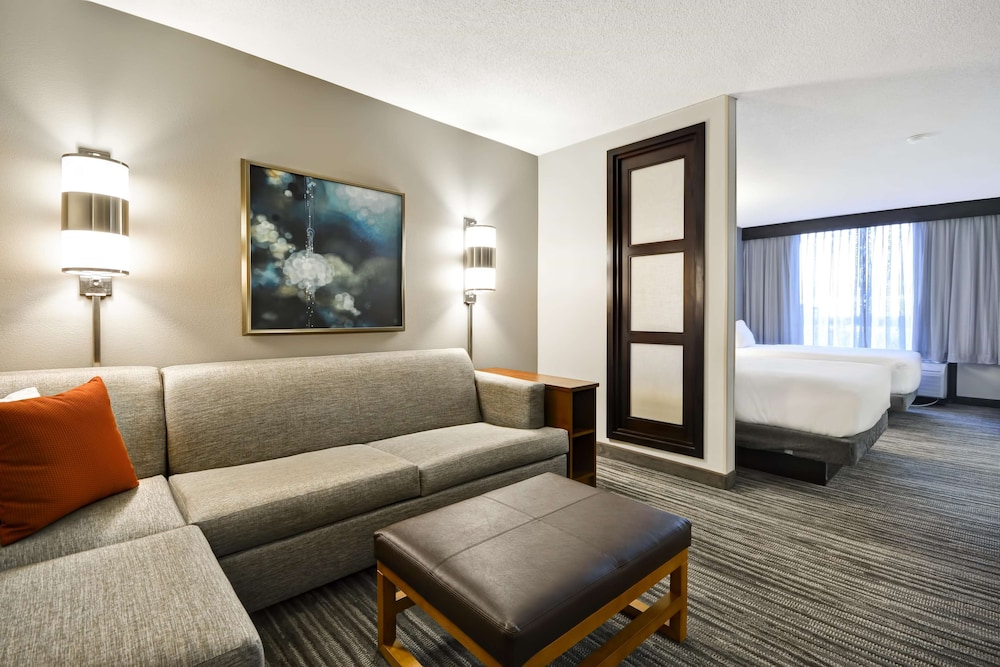 Hyatt Place Kansas City/Overland Park/Metcalf 37/64