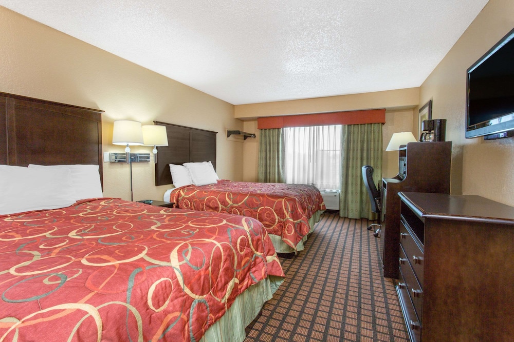 Quality Inn Texarkana Arkansas 19/35