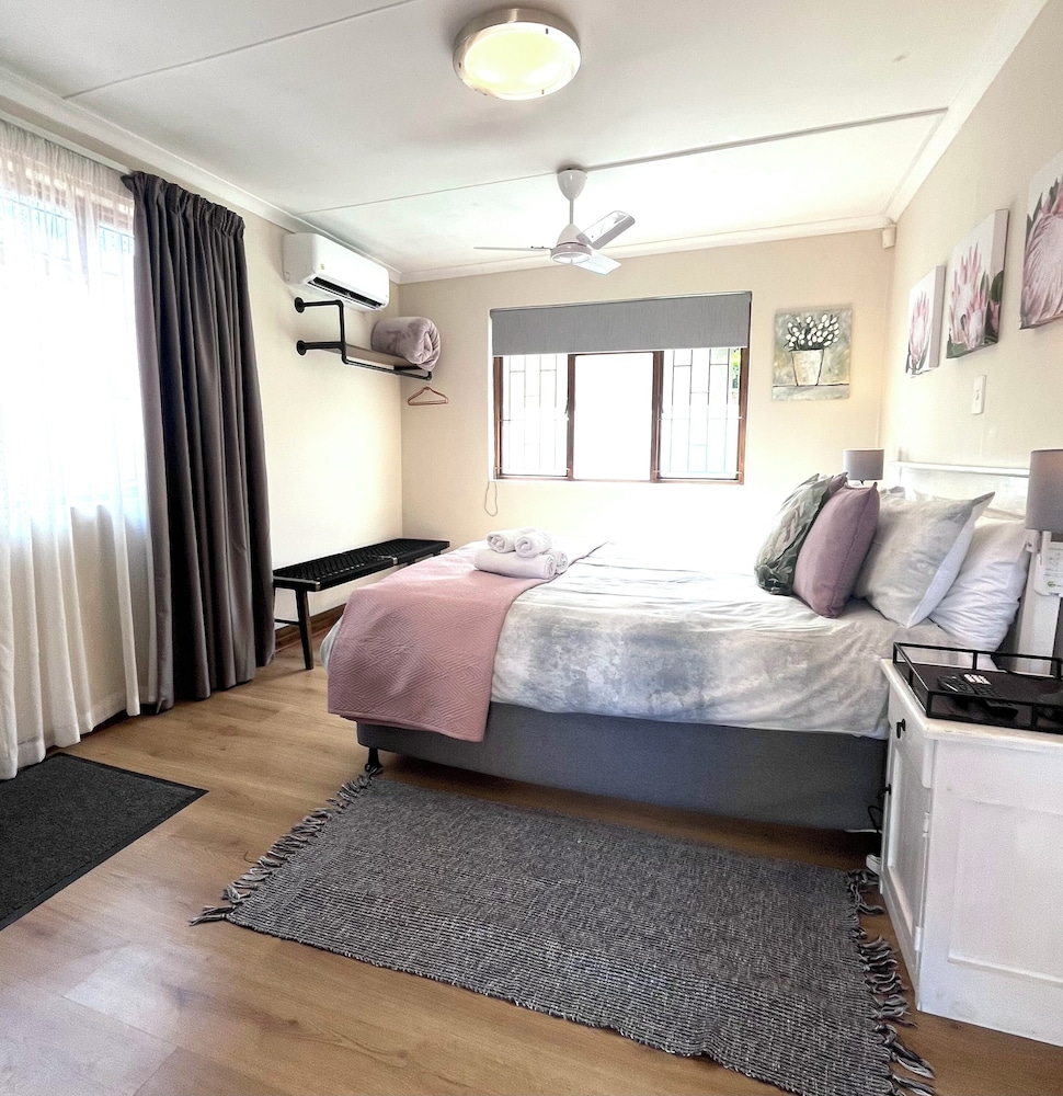 Dolphin Circle Bed and Breakfast 7/50