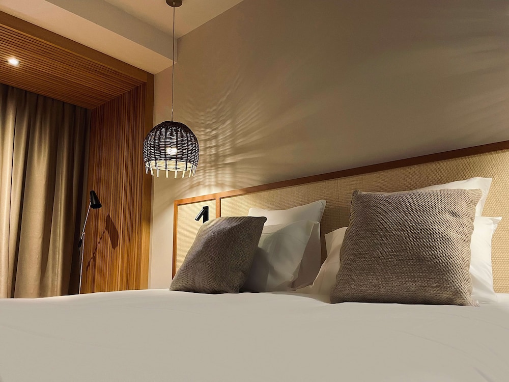 Golden Tulip Porto Vecchio 26/81
