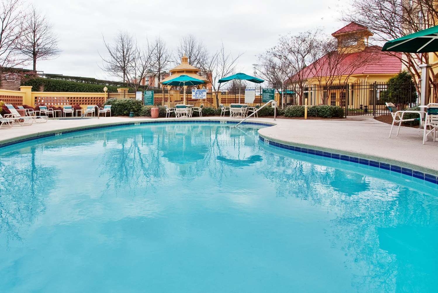 La Quinta Inn and Suites by Wyndham Greenville Haywood 42/68