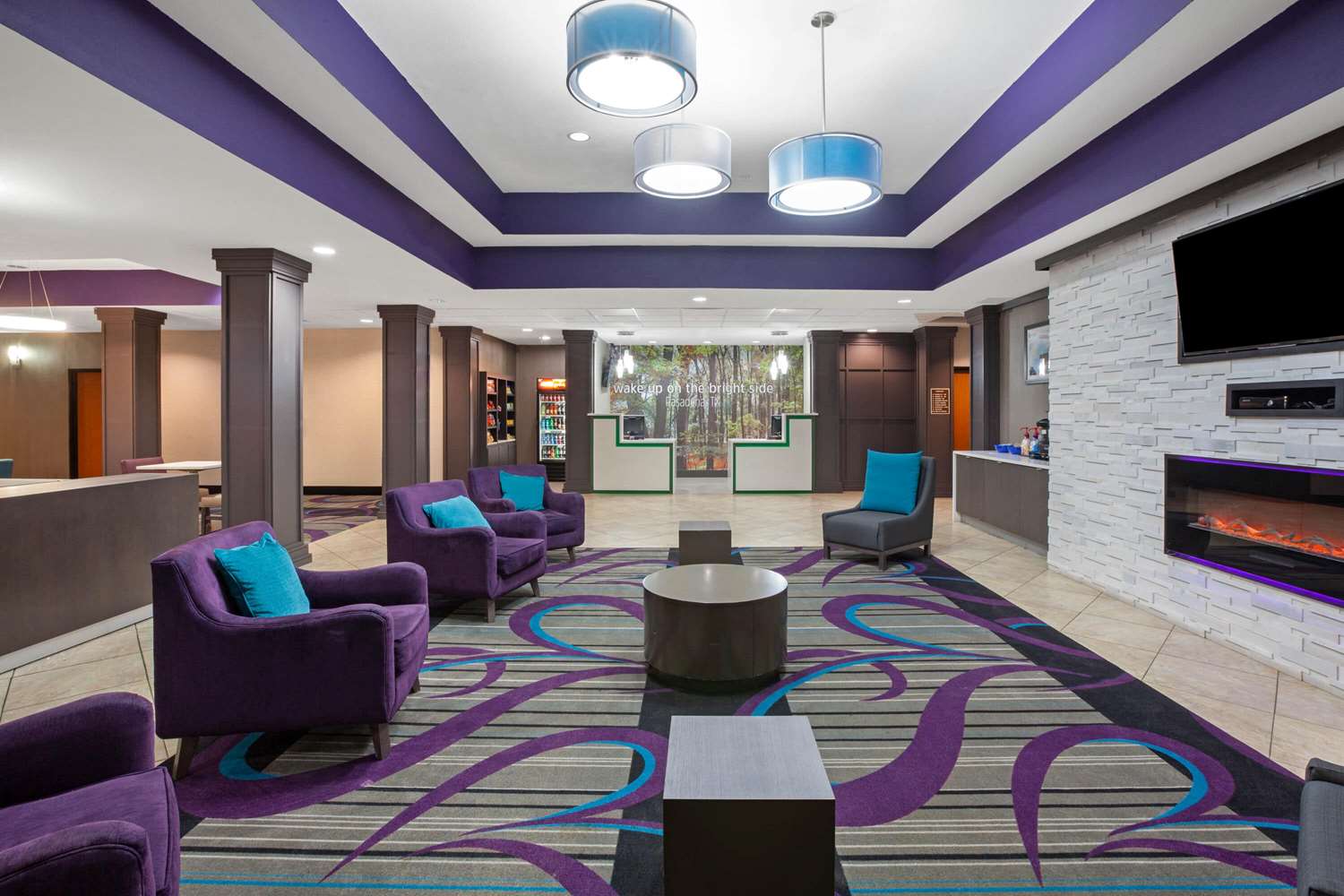 La Quinta Inn & Suites by Wyndham Pasadena North 16/30