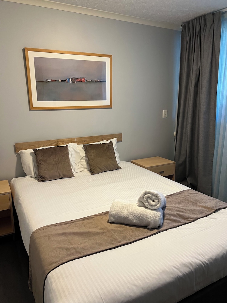 CALOUNDRA CENTRAL APARTMENT HOTEL 23/68