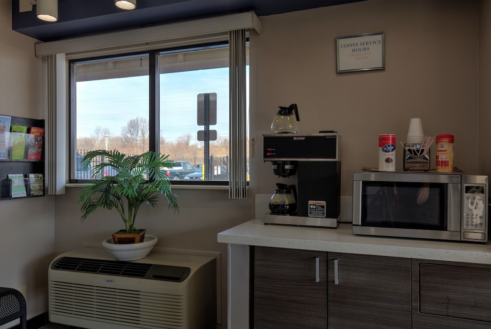 Americas Best Value Inn 22/27