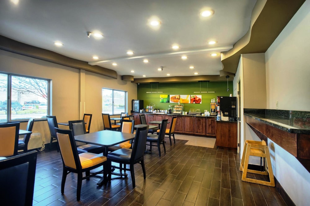 Quality Inn and Suites Birmingham Highway 280 35/46