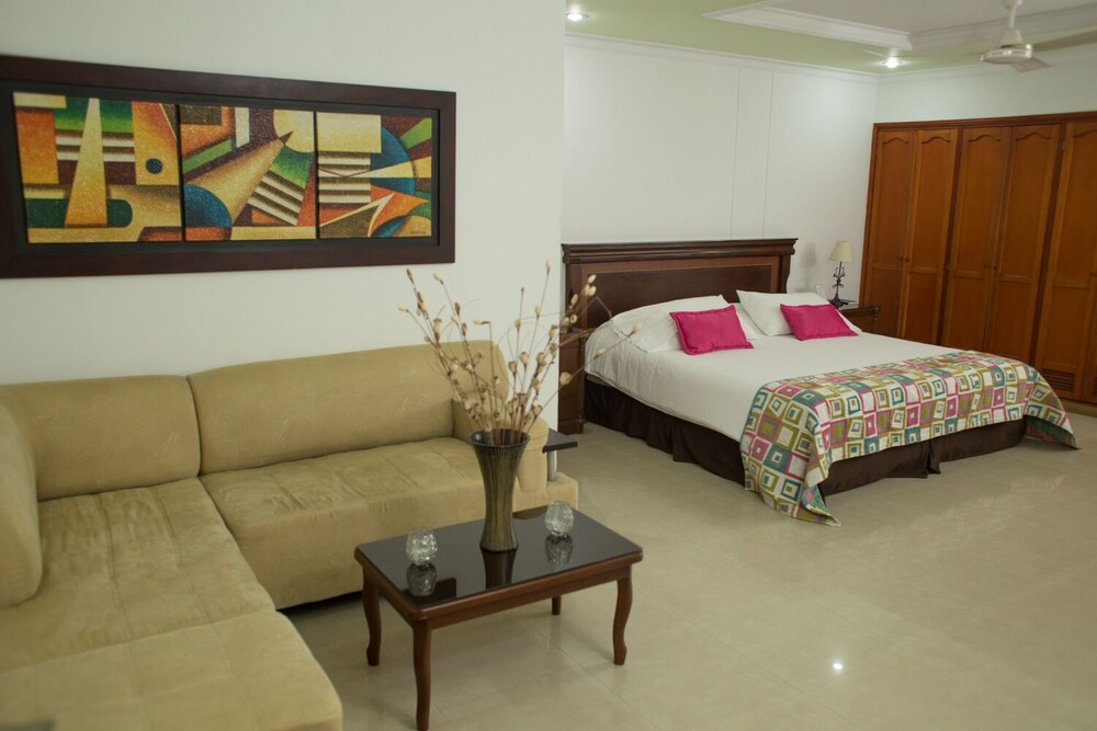 Hotel Costa Bonita 5/61