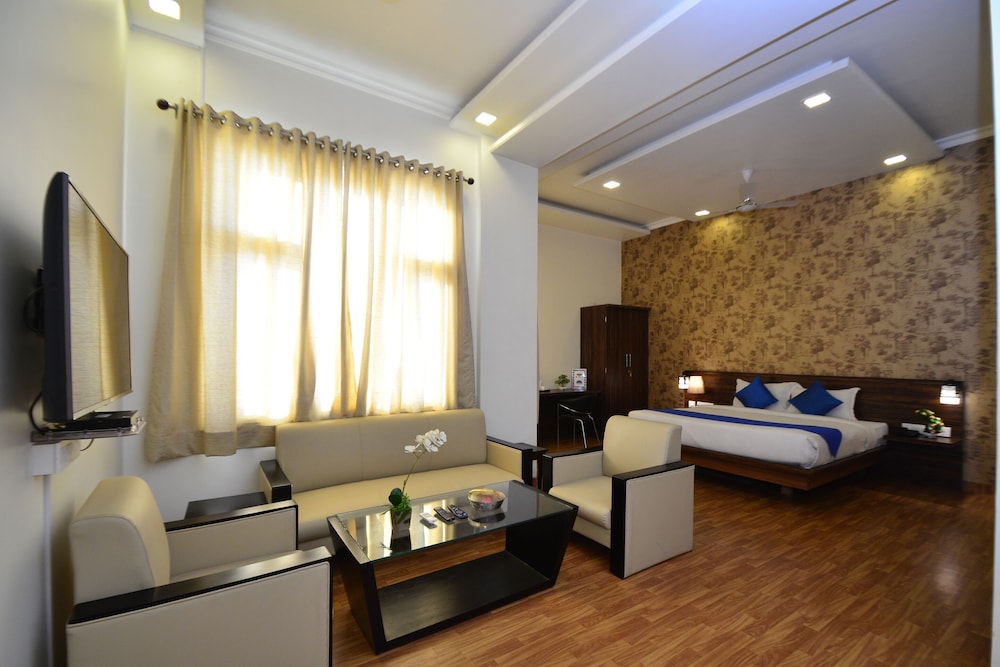 Hotel Sapphire World 26/37