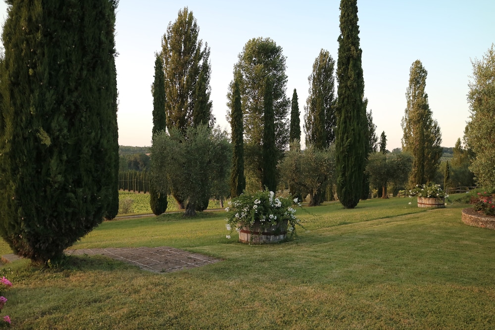Agriturismo La Sovana 60/75