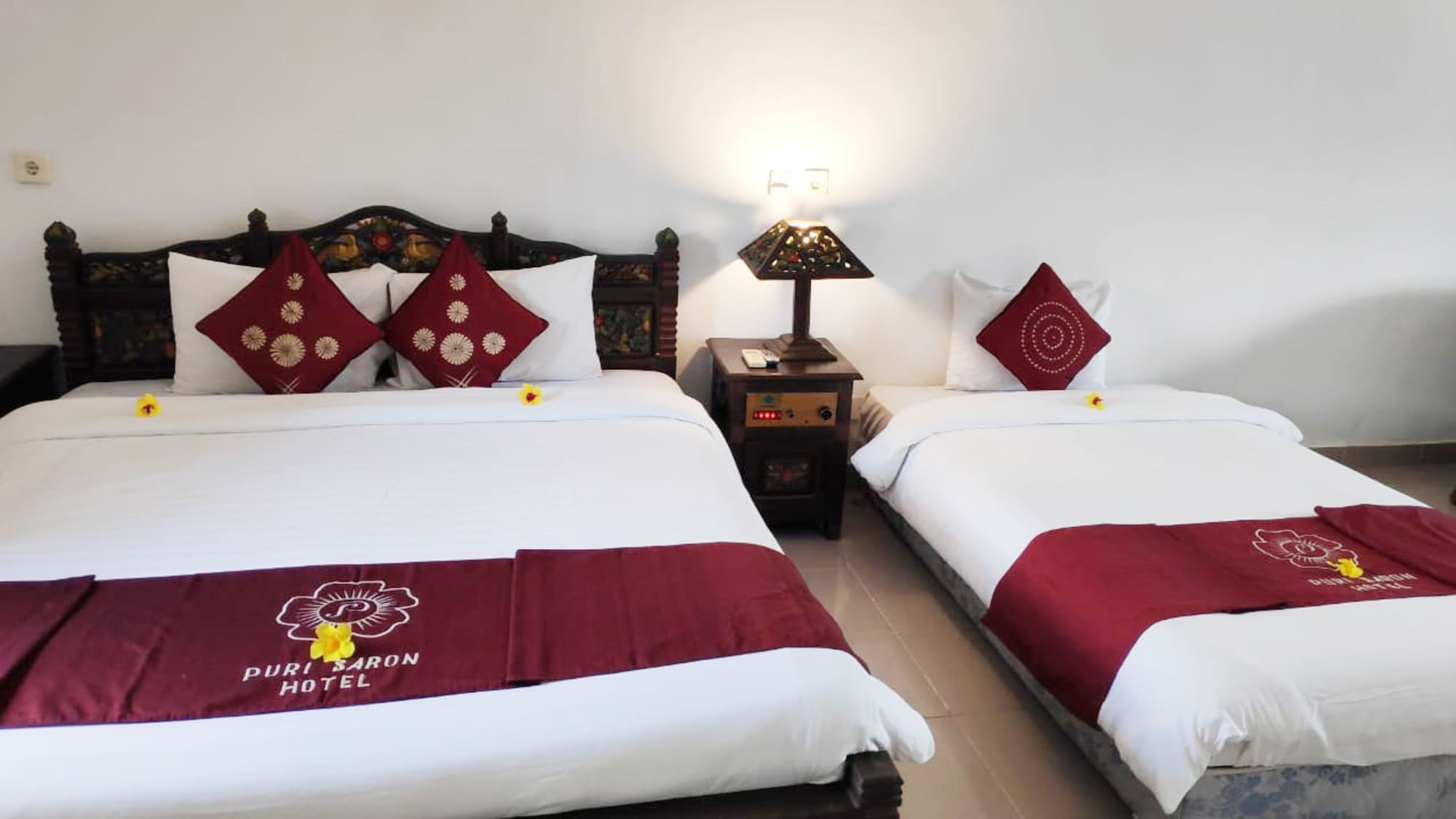 غرفة ديلوكس ثلاثية بسرير كوين وسرير فردي، Puri Saron Madangan Hotel 7/10