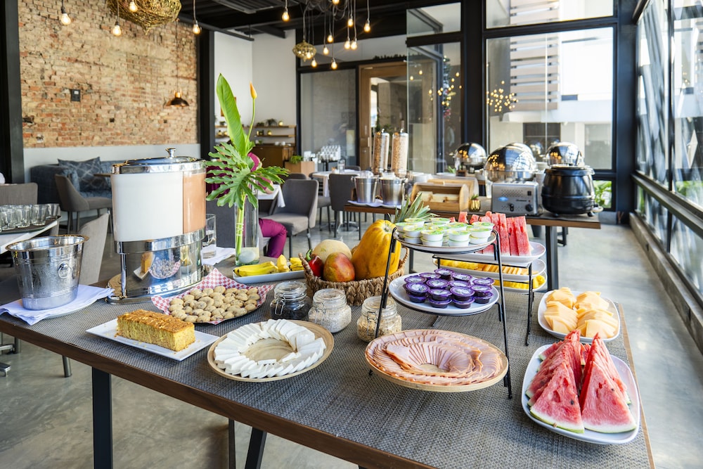restaurant cafeteria