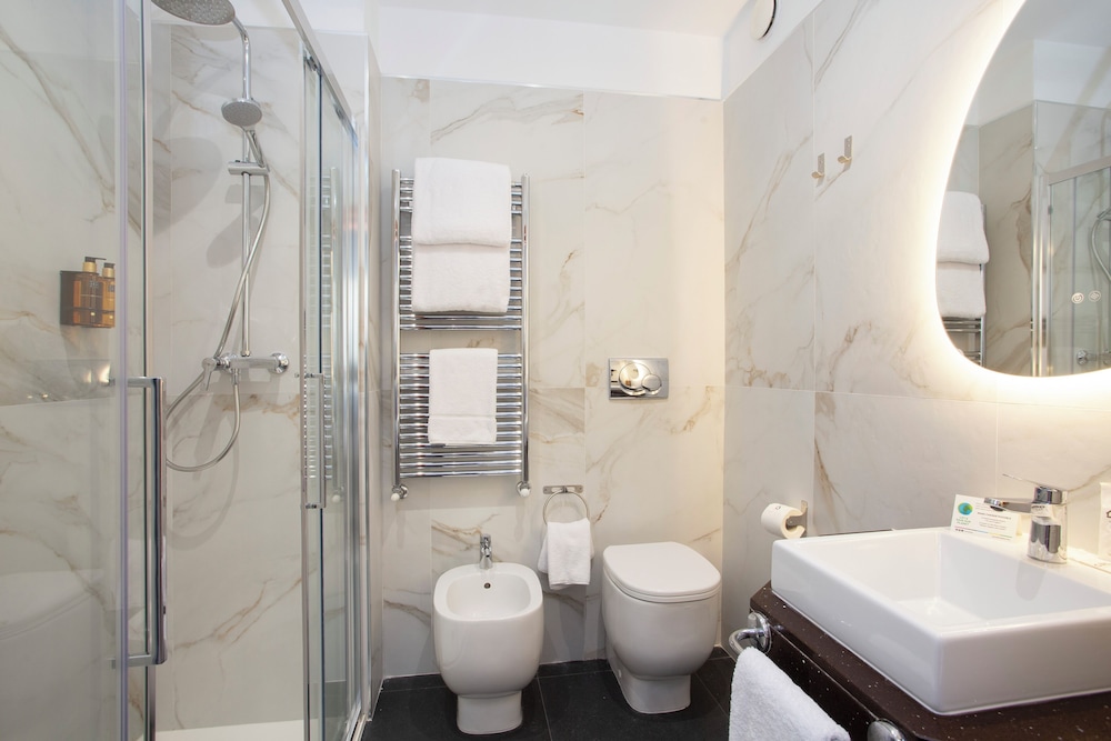 Demidoff Hotel 44/46