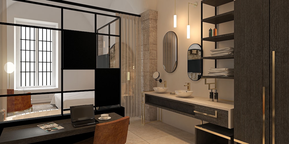SOWELL Grand Hotel Dieu 36/38