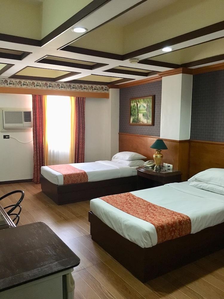 Wregent Plaza Hotel 14/55