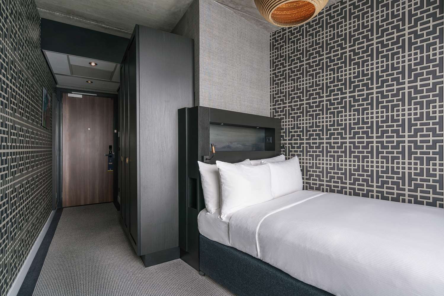 Art, Guest Room, Double Bed