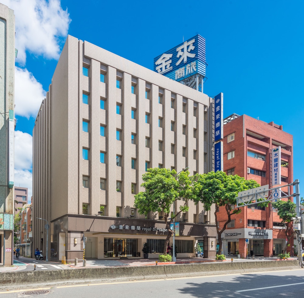 Royal Biz Taipei 6/60