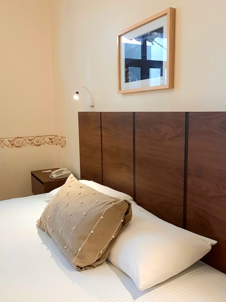 Hotel Boutique Casa los Cantaros 15/50