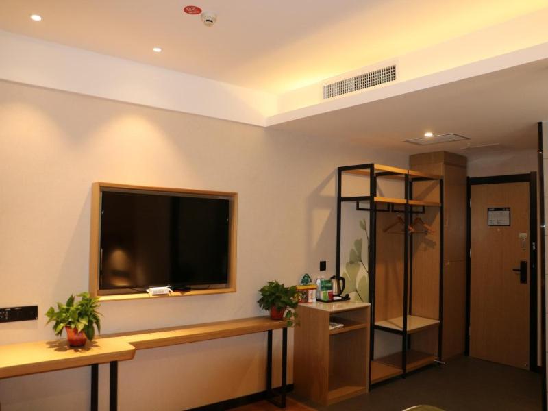 GreenTree Inn Taiheng Shuijing County Jingtai Street 8/18