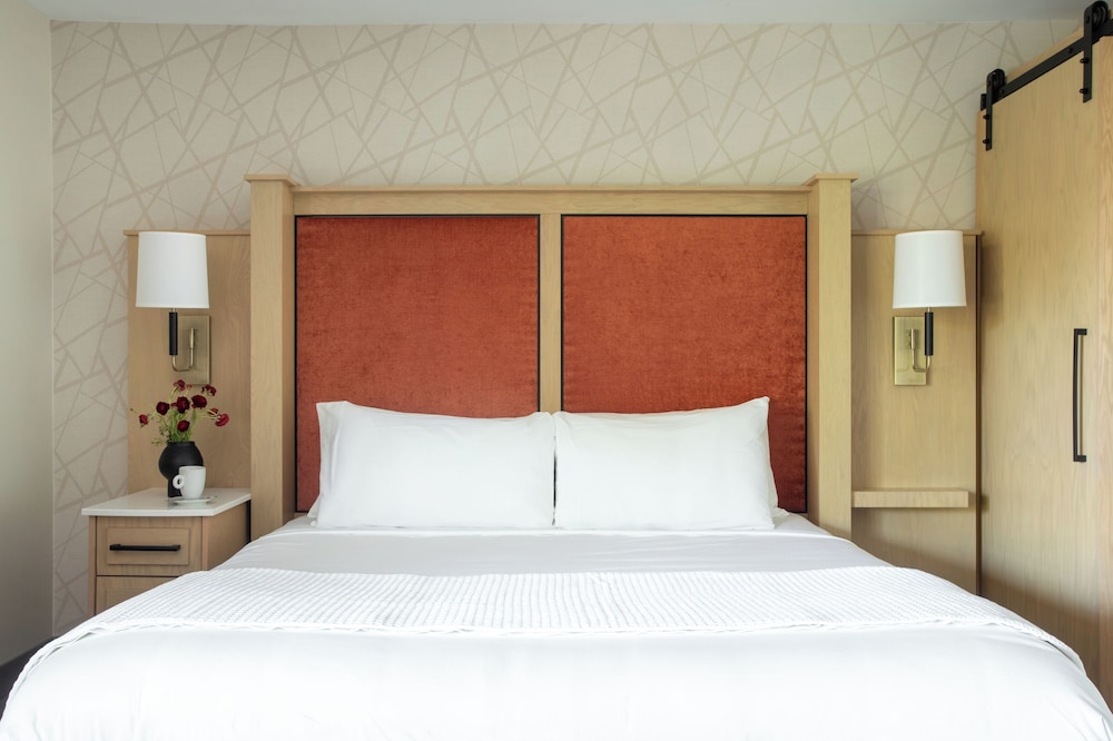 The Embers Hotel 22/50
