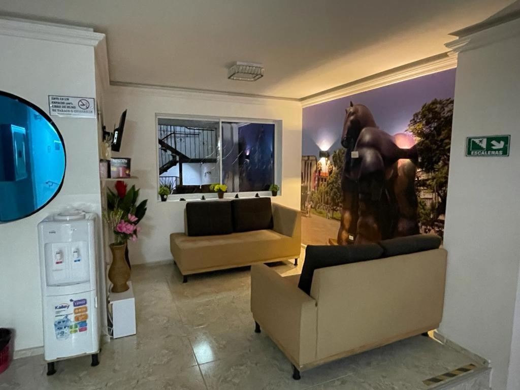 Hotel Eterna Primavera 36/50