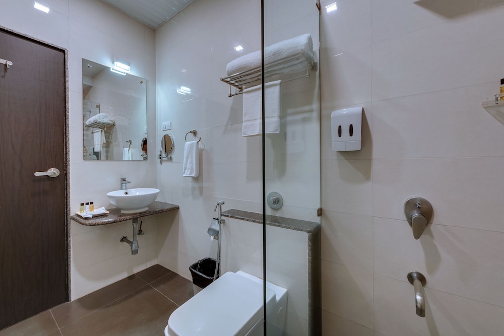 Click Hotel Sagar Plaza Chakan Pune 47/48