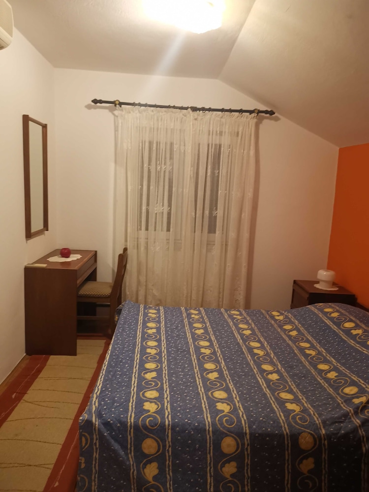 GUESTHOUSE MORETIC 17/40