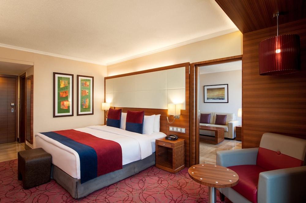 Crowne Plaza Hotel Amman 12/74