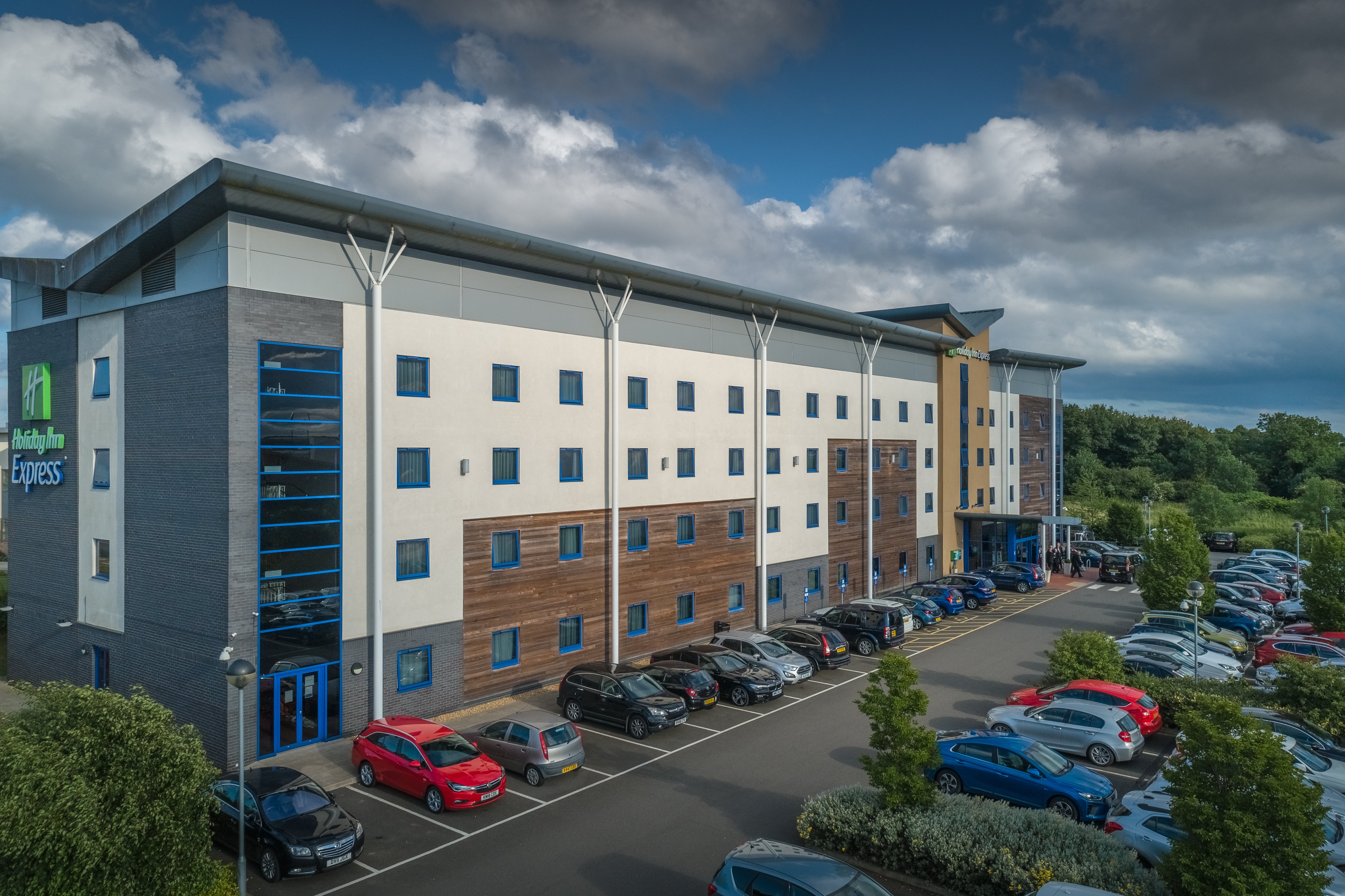 Holiday Inn Express Kettering 6/52