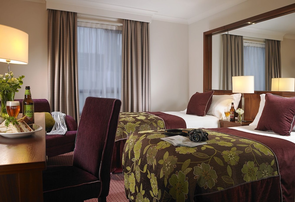 Camden Court Hotel 11/58