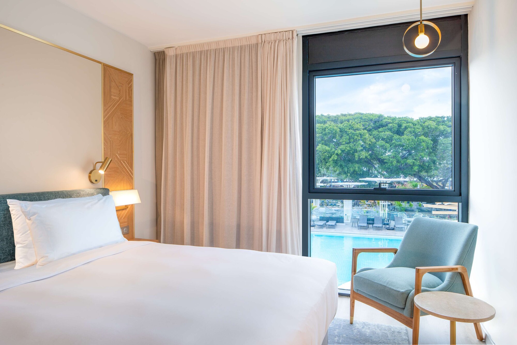 غرفة بريميوم بسرير كينج بإطلالة على البحر في طابق مرتفع، Radisson Hotel Saint-Denis, La Reunion 9/10