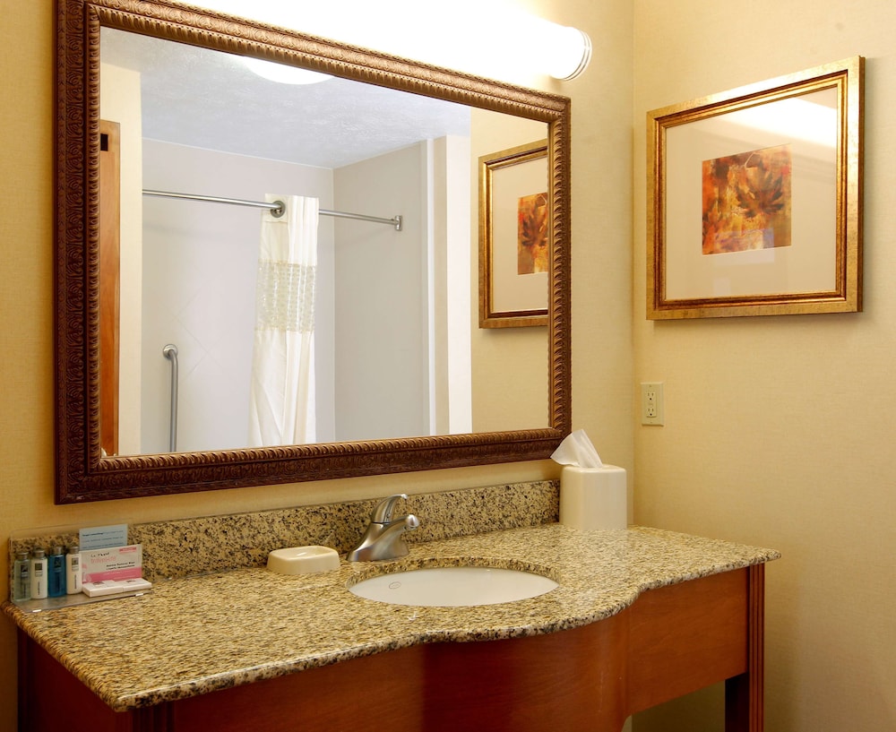 Hampton Inn Waterloo Cedar Valley 28/55
