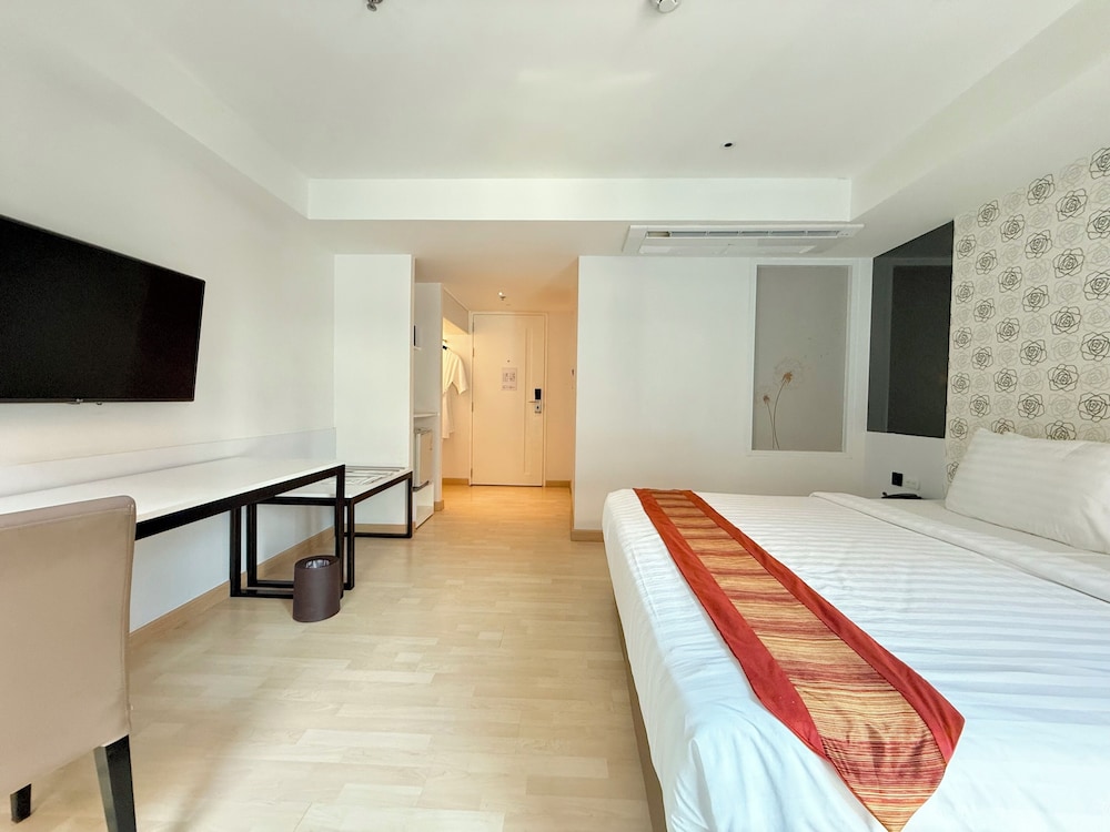 Deluxe Room with Balcony