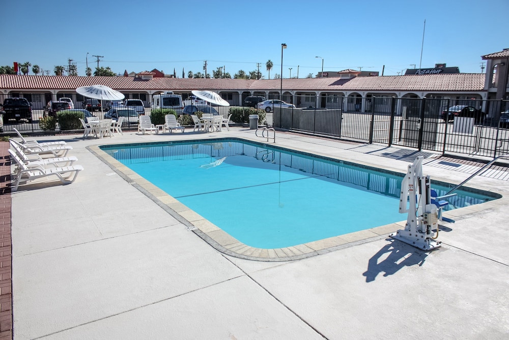 Red Roof Inn Blythe in BLYTHE - CA