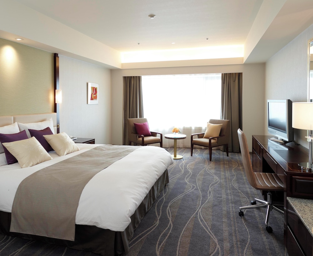 Deluxe, Queen Bed, Authentic Floor