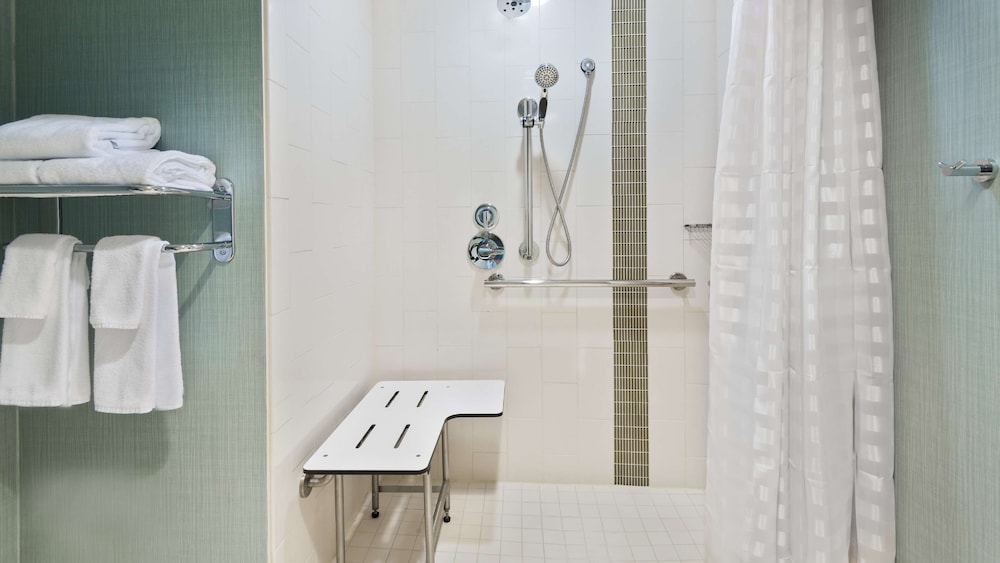 Hyatt Place Austin/Round Rock 35/35