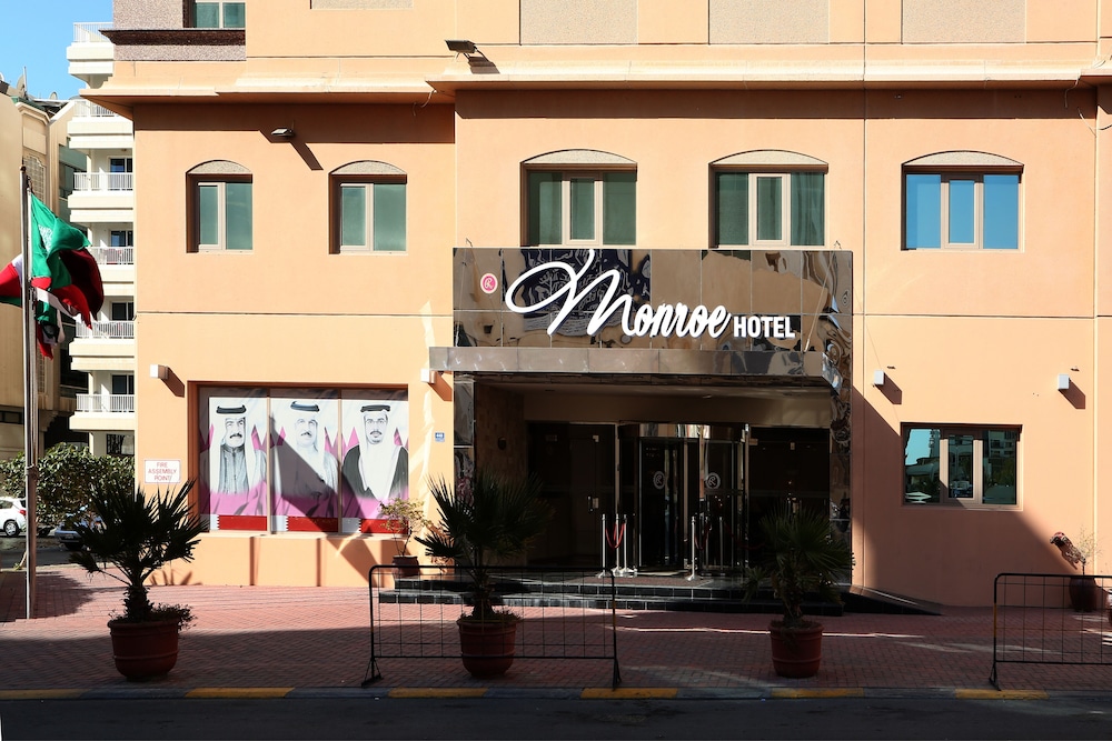 Monroe Hotel Bahrain 3/66