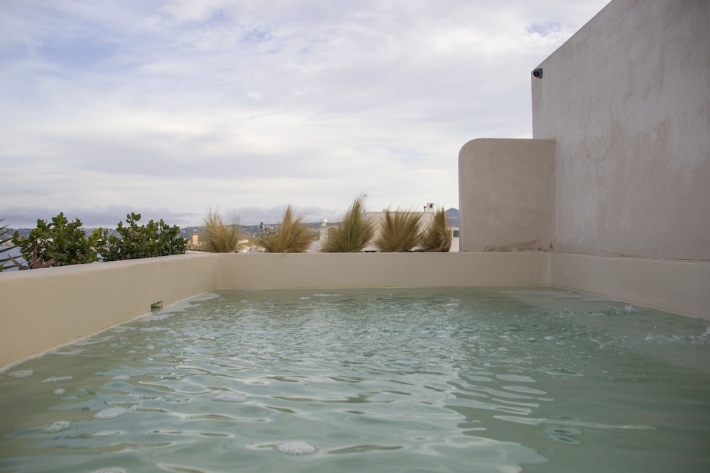 NOMAD HOTEL XABIA PORT 48/50