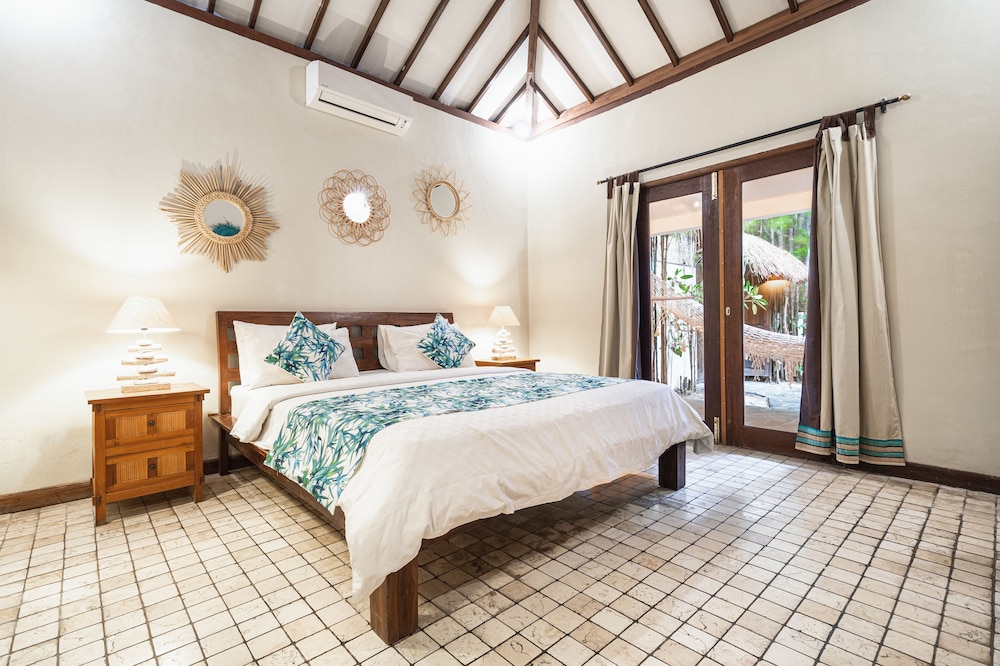 2 BEDROOMS, VILLA