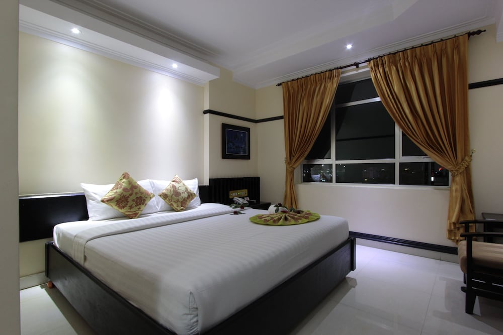 SALITA HOTEL 26/75