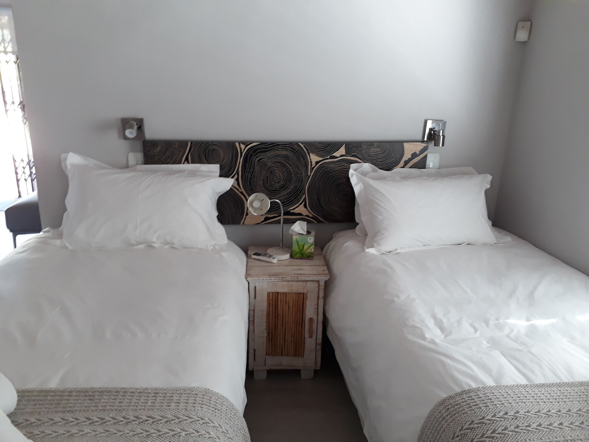 2 BEDROOMS, ROSE, COTTAGE