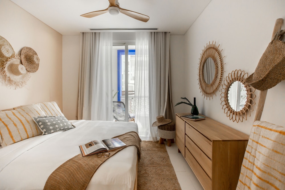 1 BEDROOM, DUPLEX, APARTMENT